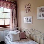 Villa Zacisze Jurajskie Olsztyn (Silesia)